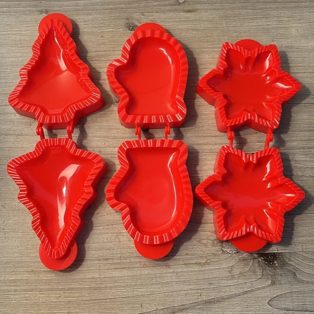 NEW Set of 3 Christmas Dough Pressers